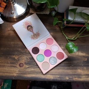JUVIAS PLACE DOUCE EYESHADOW PALETTE